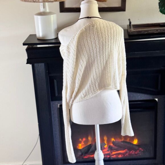 Knit Cropped Off Shoulder Sweater - Picture 4 of 5